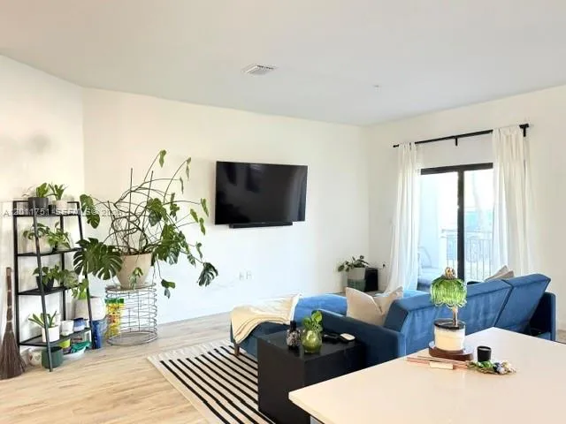 15650 SW 136th St # 101, Miami FL 33196