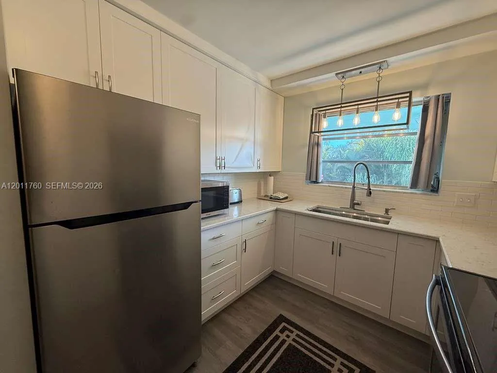 710 N K St # 202, Lake Worth FL 33460
