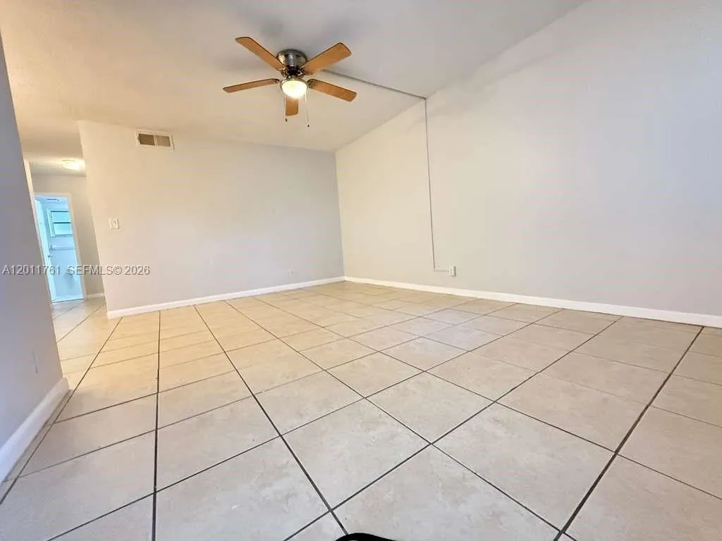 606 S C St # 103, Lake Worth FL 33460
