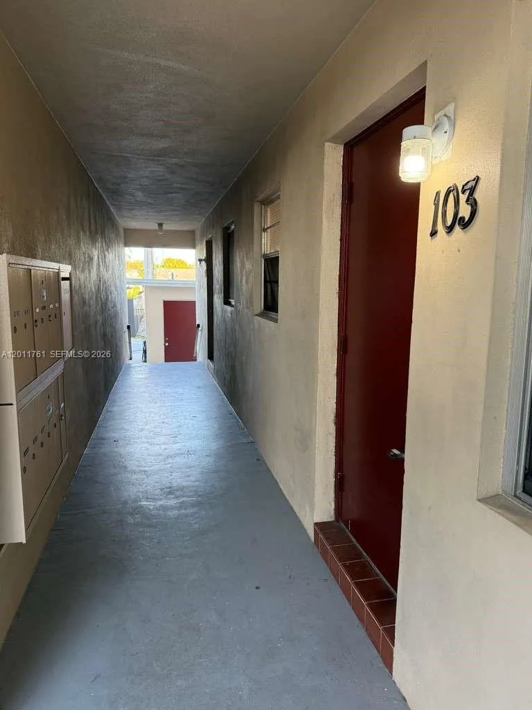 606 S C St # 103, Lake Worth FL 33460