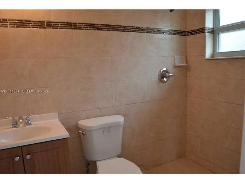 5720 SW 36th Ct, Davie FL 33314
