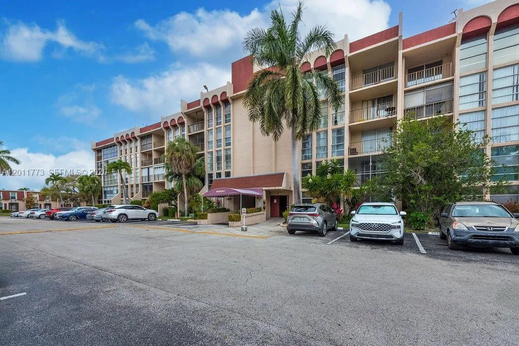 2101 Atlantic Shores Blvd # 412, Hallandale Beach FL 33009