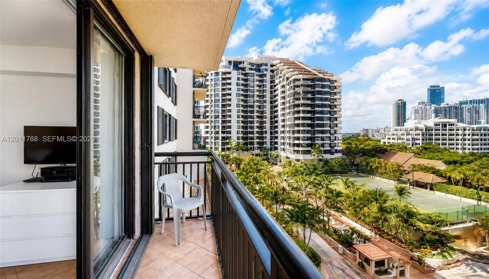 540 Brickell Key Dr # 813, Miami FL 33131