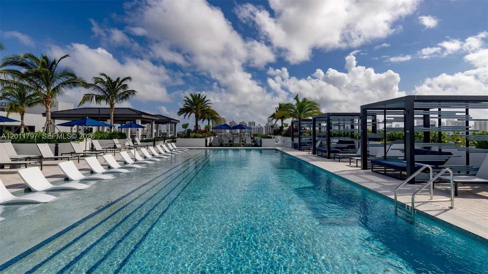 19401 W Dixie Hwy # 412, Miami FL 33180