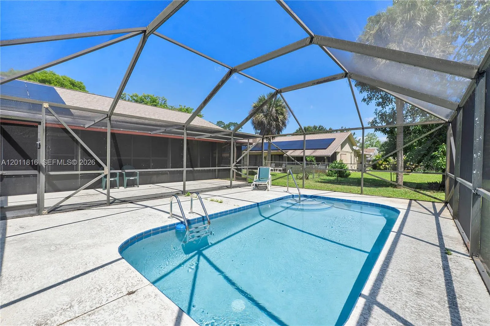 694 Dixie Ln, West Palm Beach FL 33415