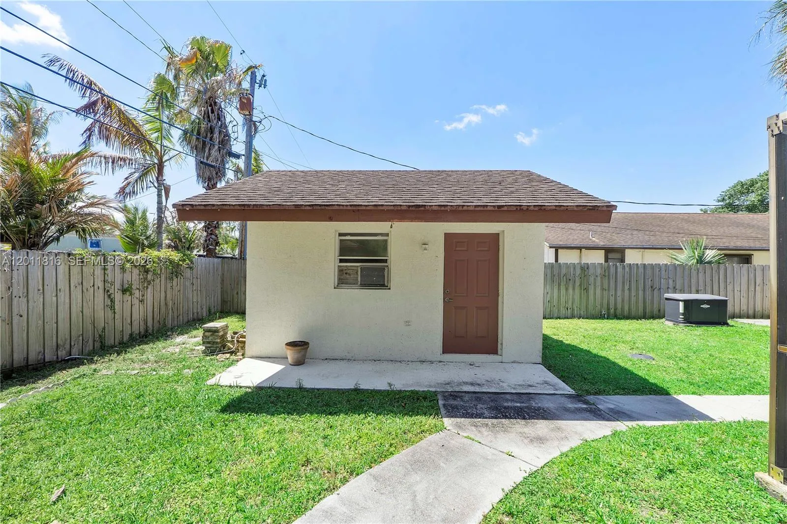 694 Dixie Ln, West Palm Beach FL 33415