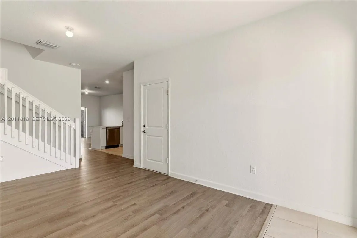 12865 NW 24th Ave, Miami FL 33167