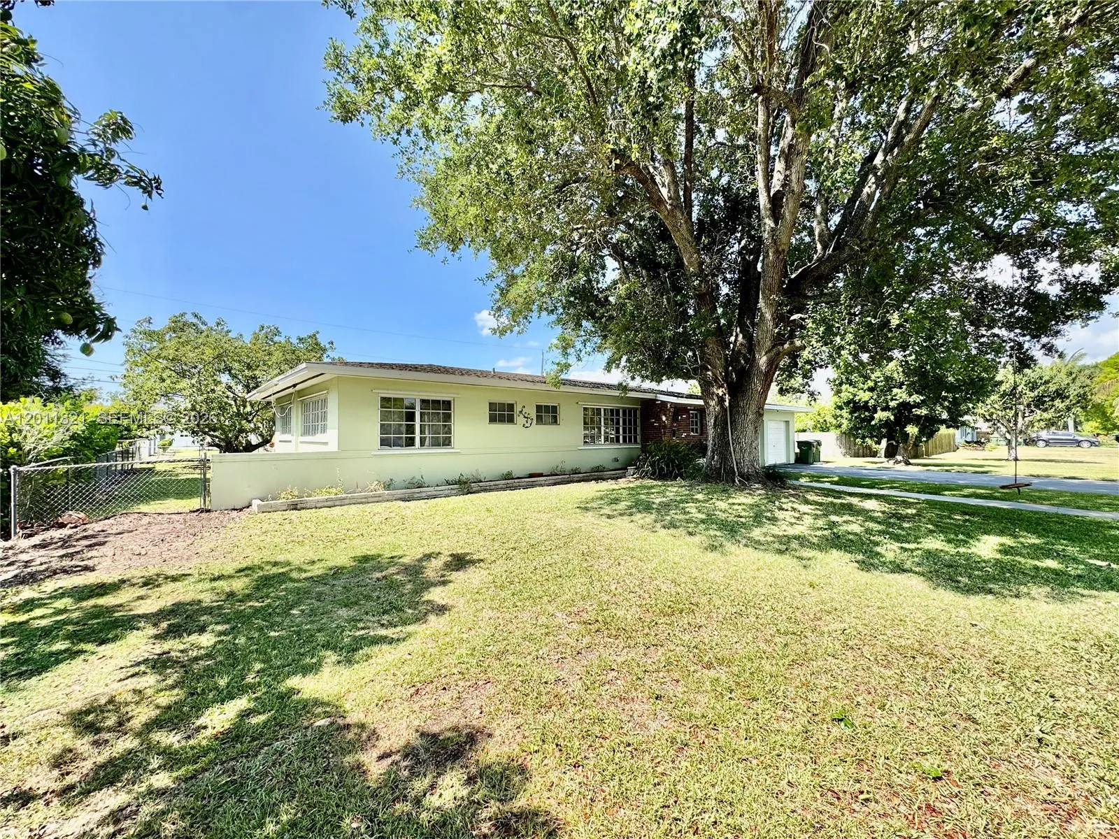 434 NW 20th St, Homestead FL 33030