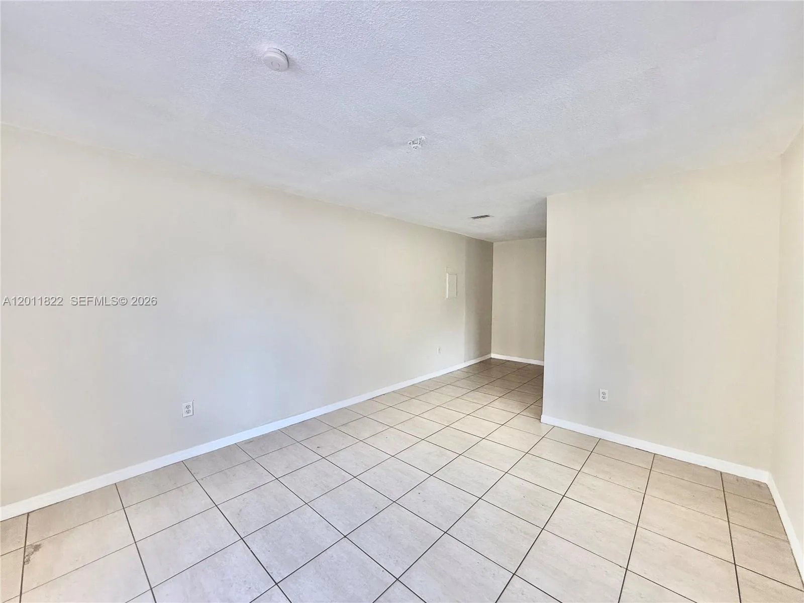 2401 NW 82nd St # 2403, Miami FL 33147