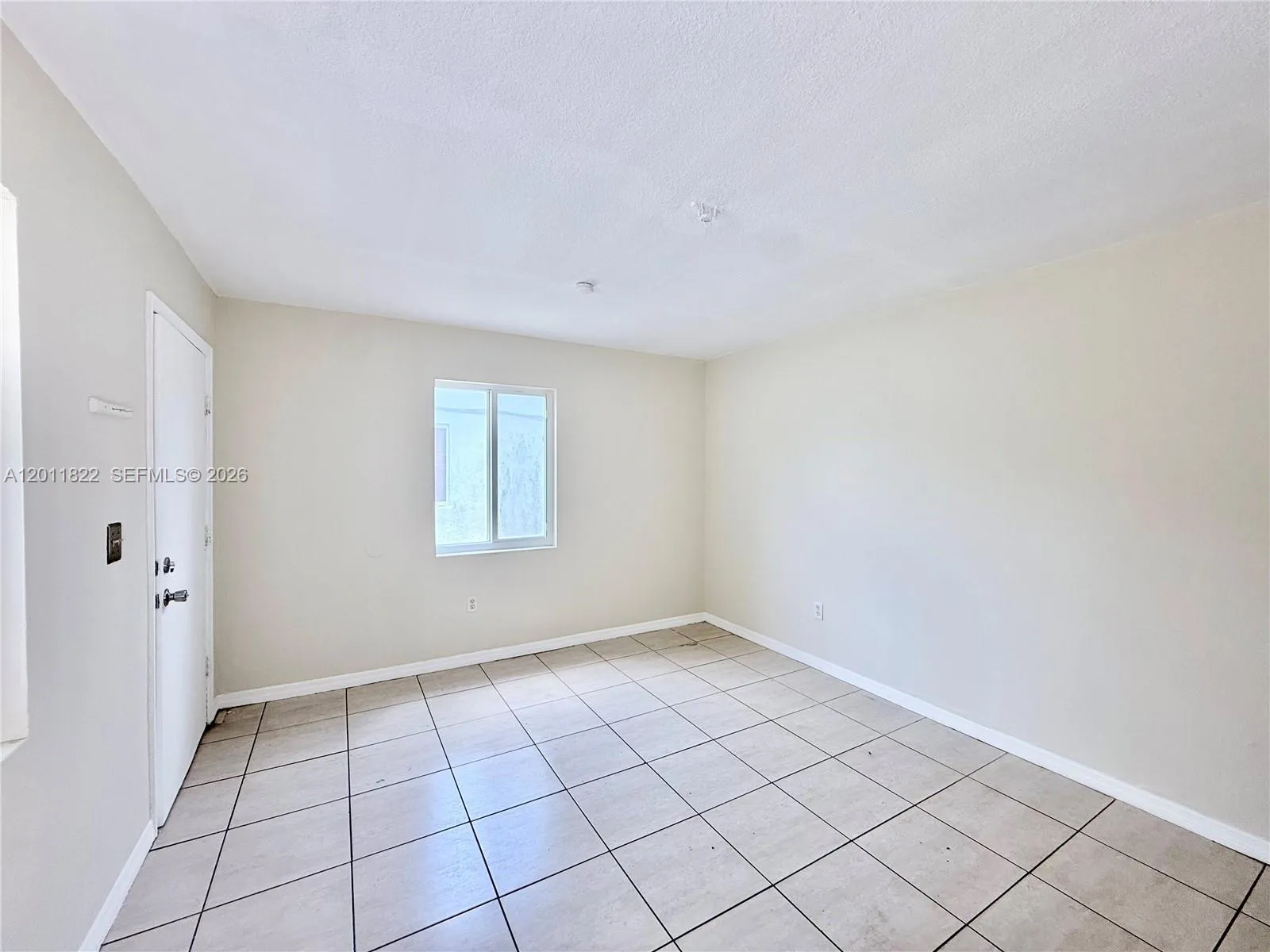 2401 NW 82nd St # 2403, Miami FL 33147
