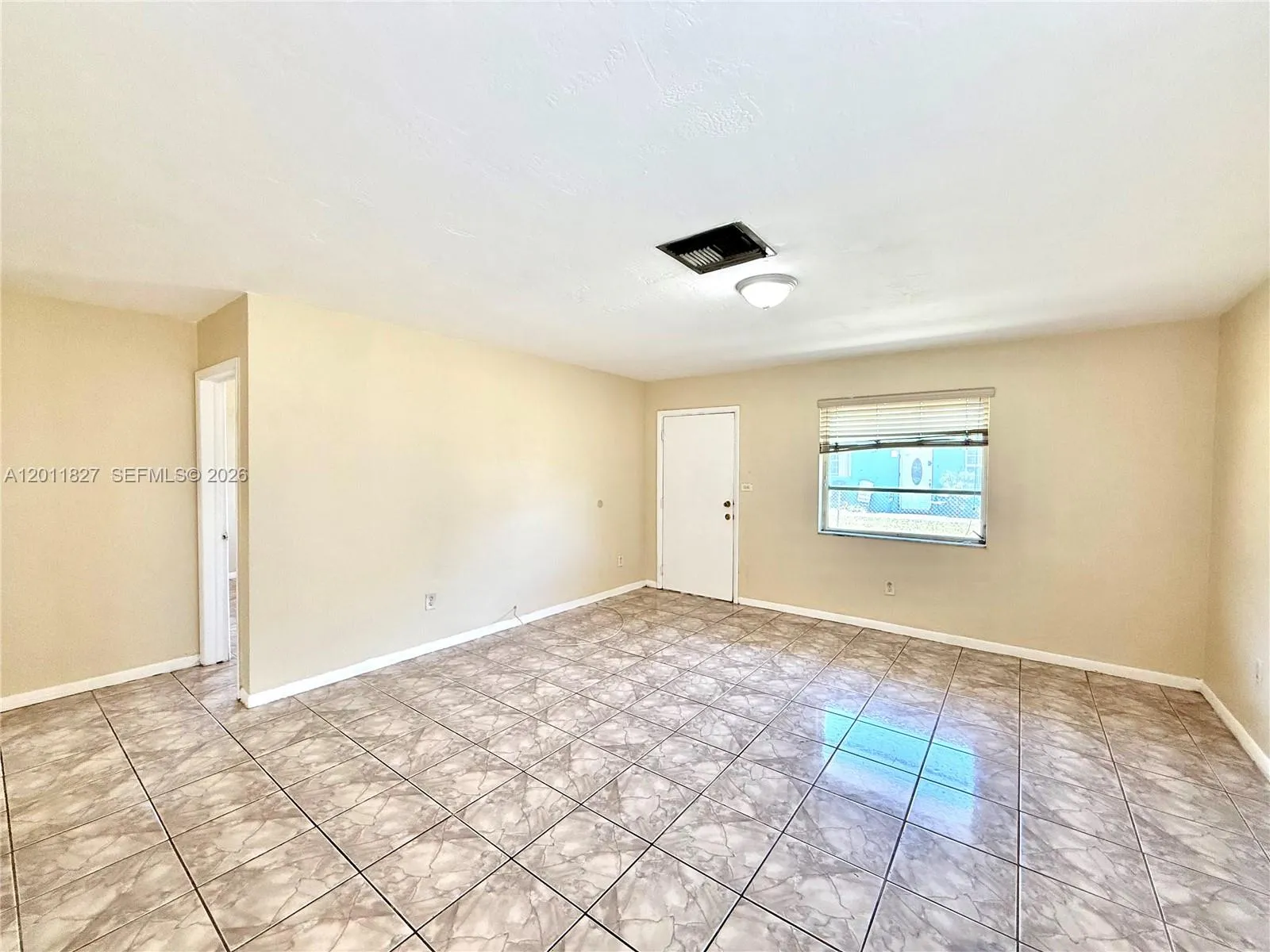 1970 NW 104th St # 1970, Miami FL 33147