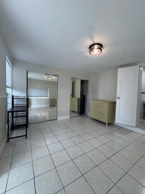 1617 NW 8th St # B, Miami FL 33125