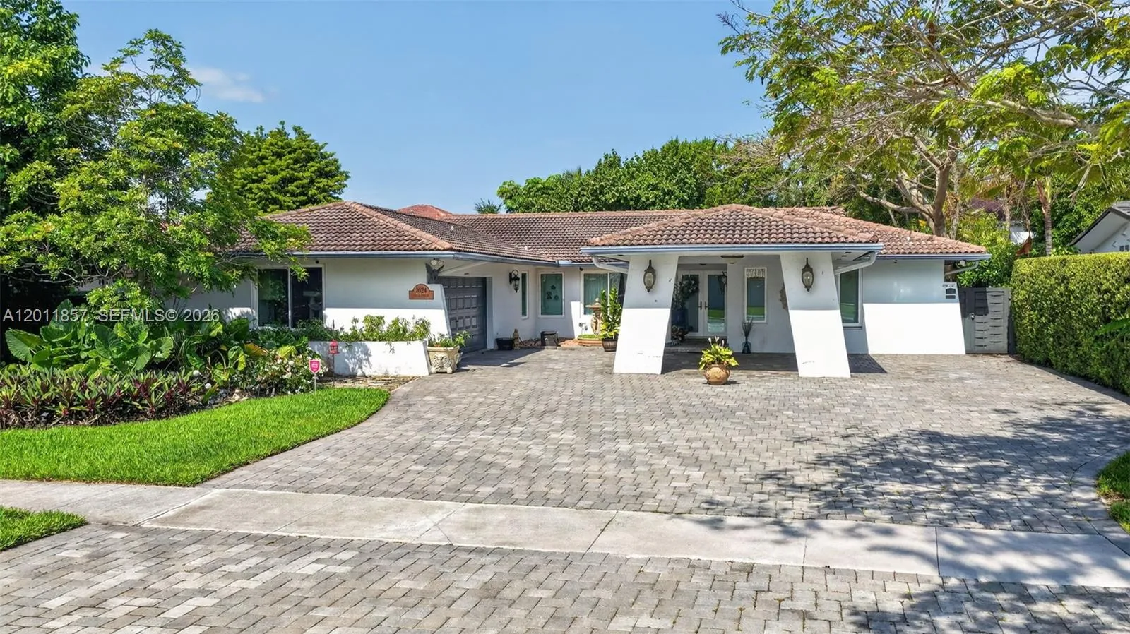 3024 SW 98th Ct, Miami FL 33165