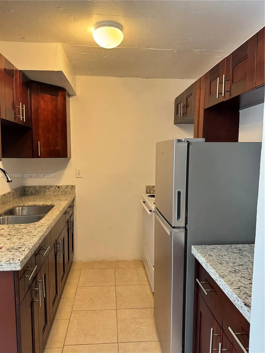 9405 W Flagler St # 302D, Miami FL 33174