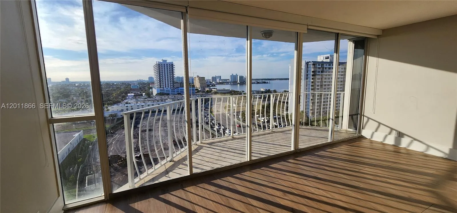 7601 E Treasure Dr # 1411, North Bay Village FL 33141