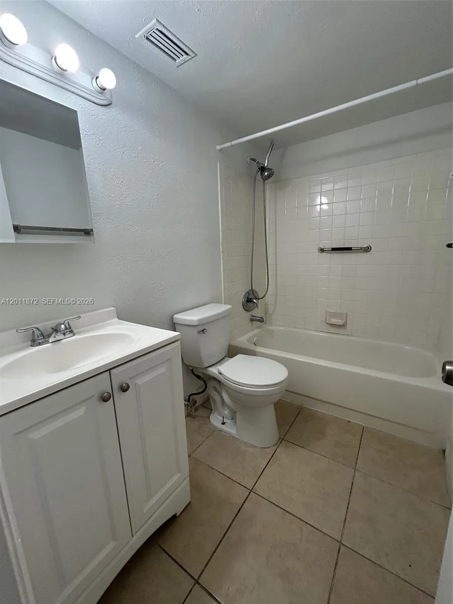 19825 SW 114th Ave # 5, Miami FL 33157