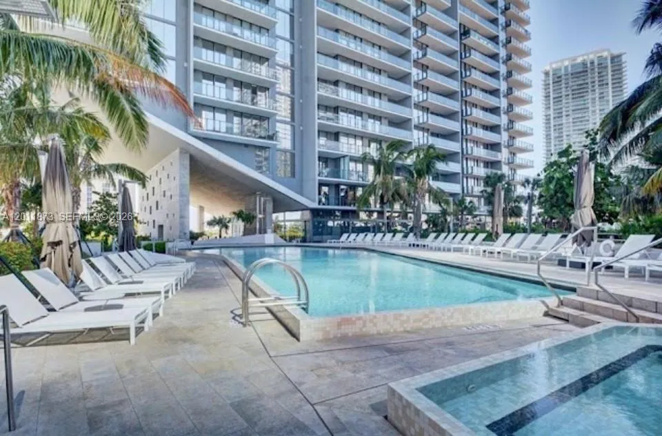 88 SW 7 # 2112, Miami FL 33130