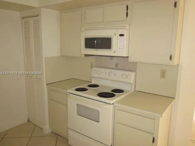 8853 SW 112 PL, Miami FL 33176