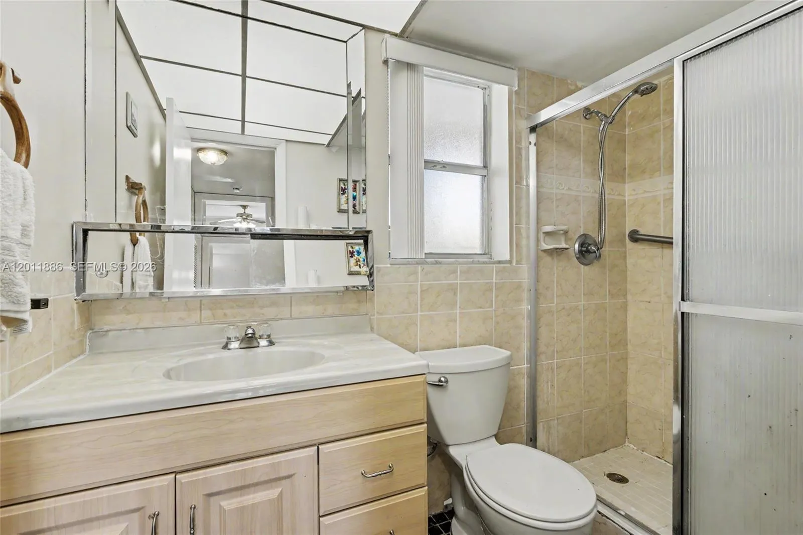 2831 E Sunrise Lakes Dr # 105, Sunrise FL 33322