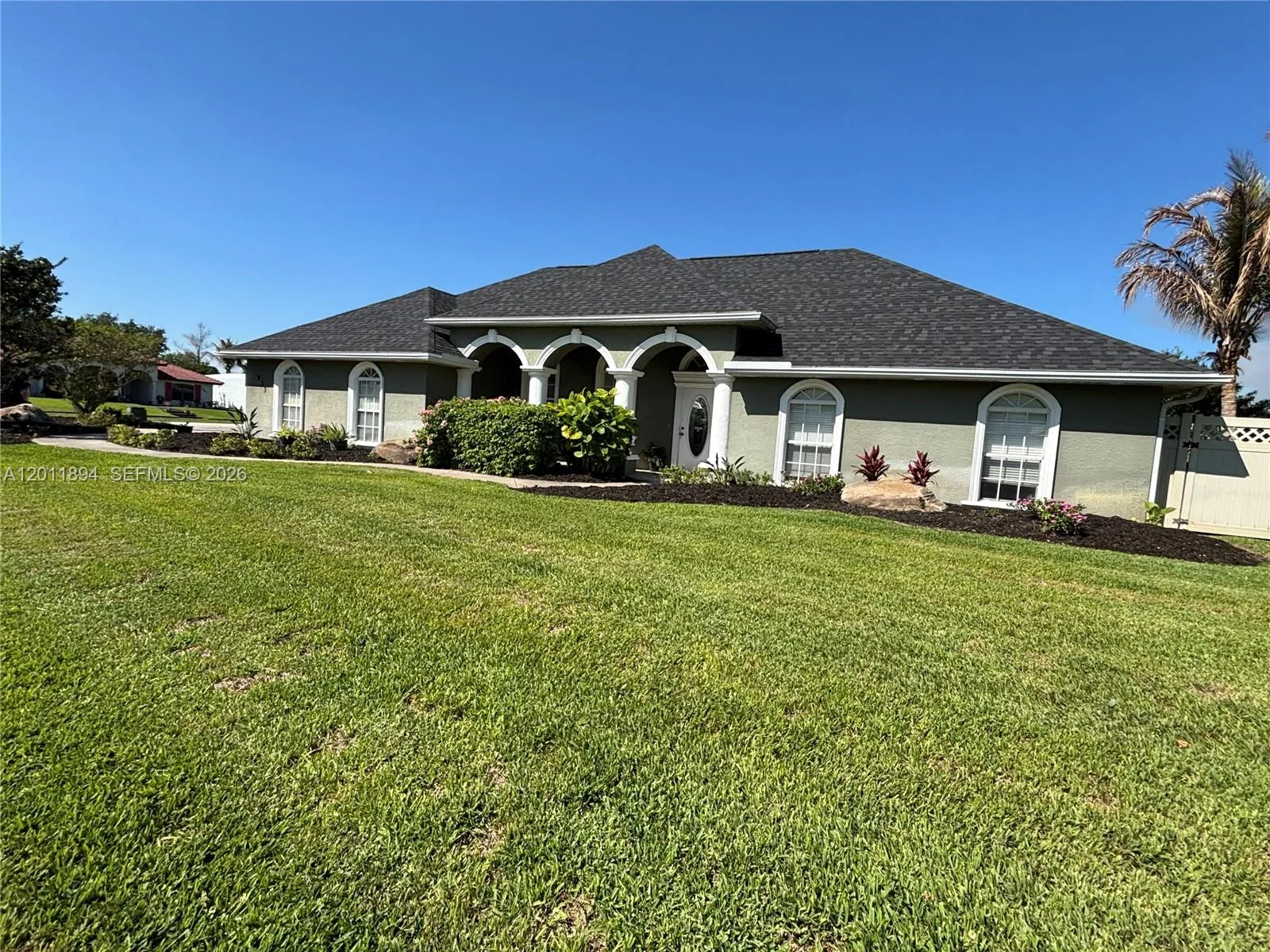 933 Sawgrass St, Clewiston FL 33440