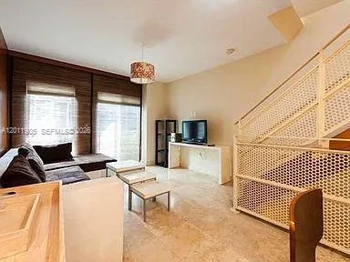 208 Washington Ave # 11, Miami Beach FL 33139