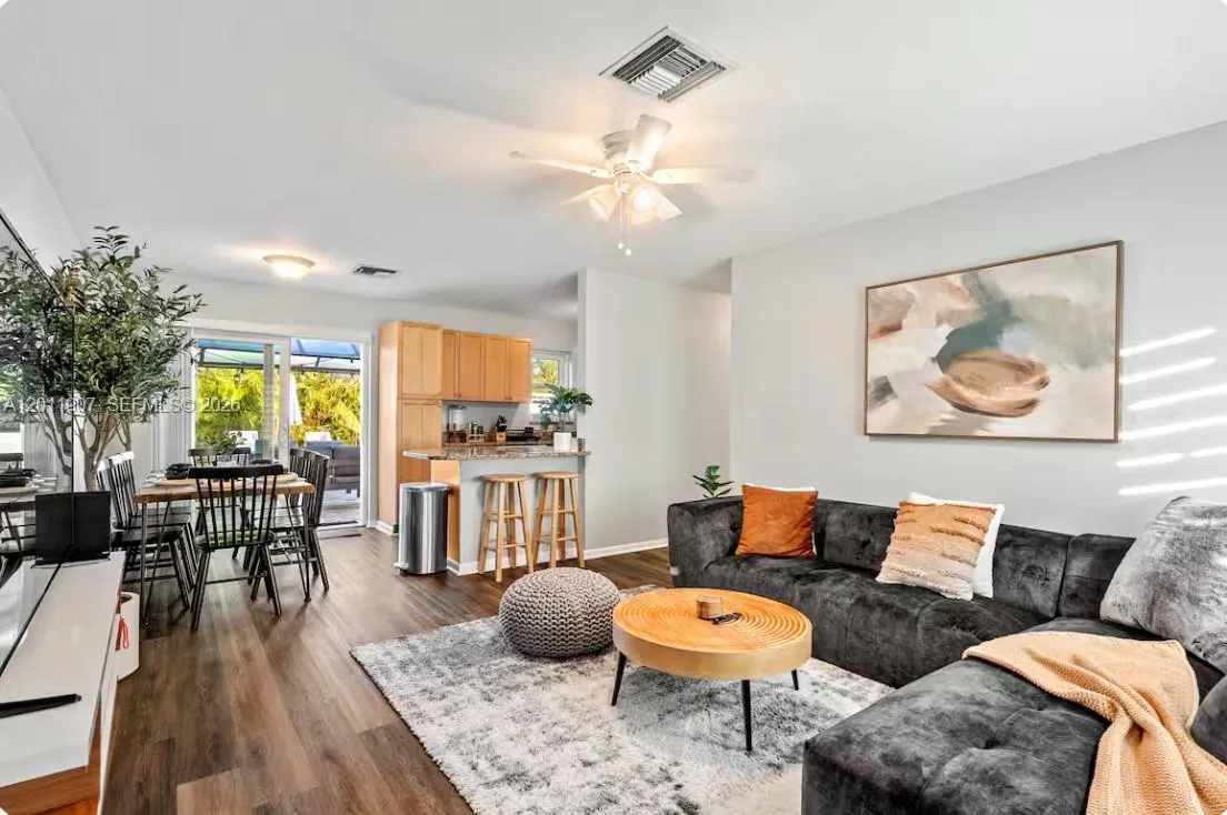 2117 Longwood Rd, West Palm Beach FL 33409