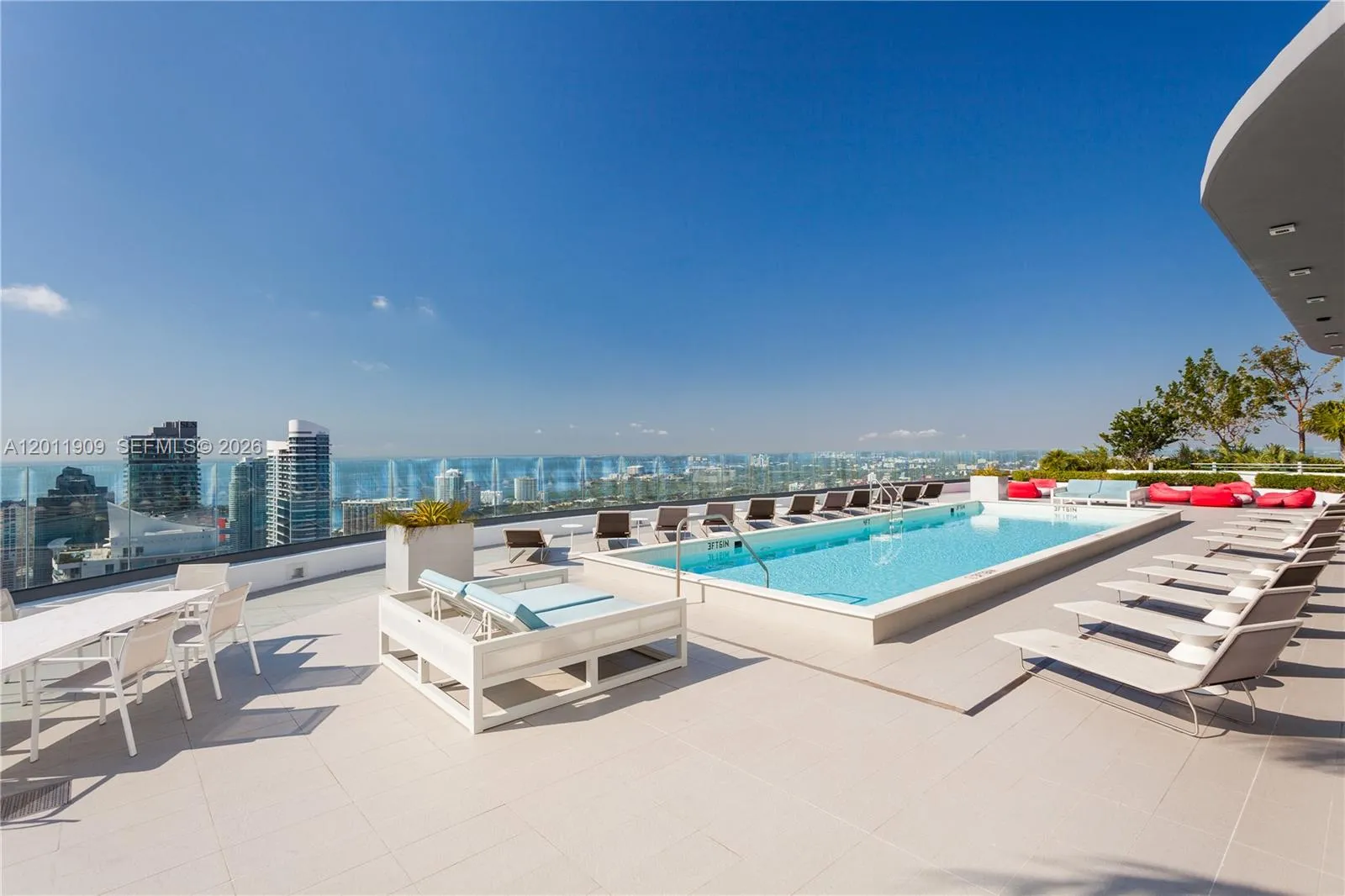 45 SW 9th St # 1604, Miami FL 33130
