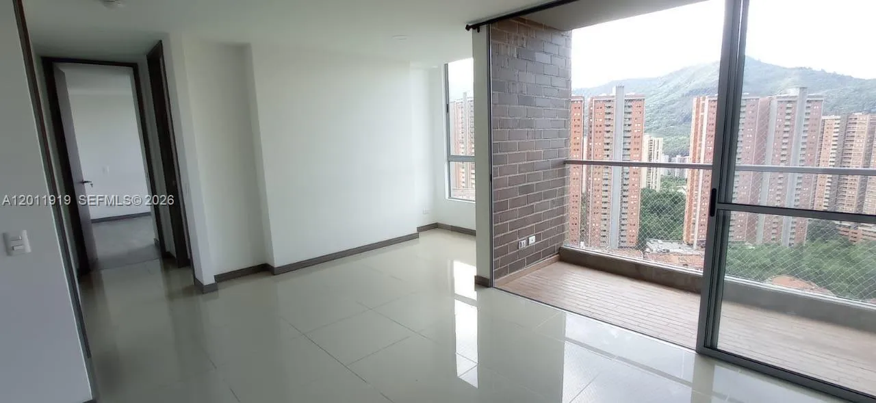 53-90 Calle 75 AA Sur # 2601, FL 055413