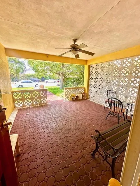 1551 Tyler St, Hollywood FL 33020