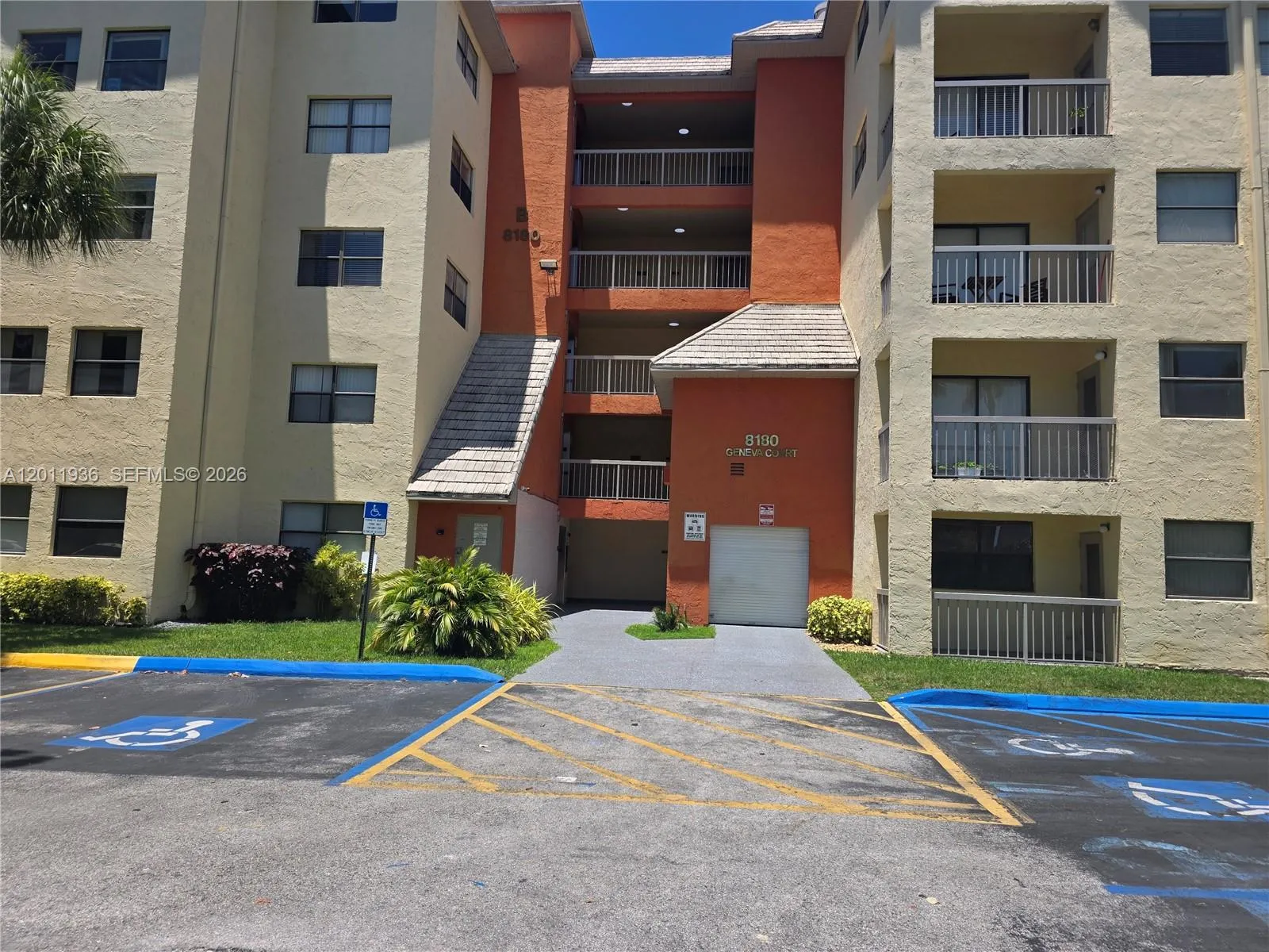 8180 Geneva Ct # 322, Doral FL 33166