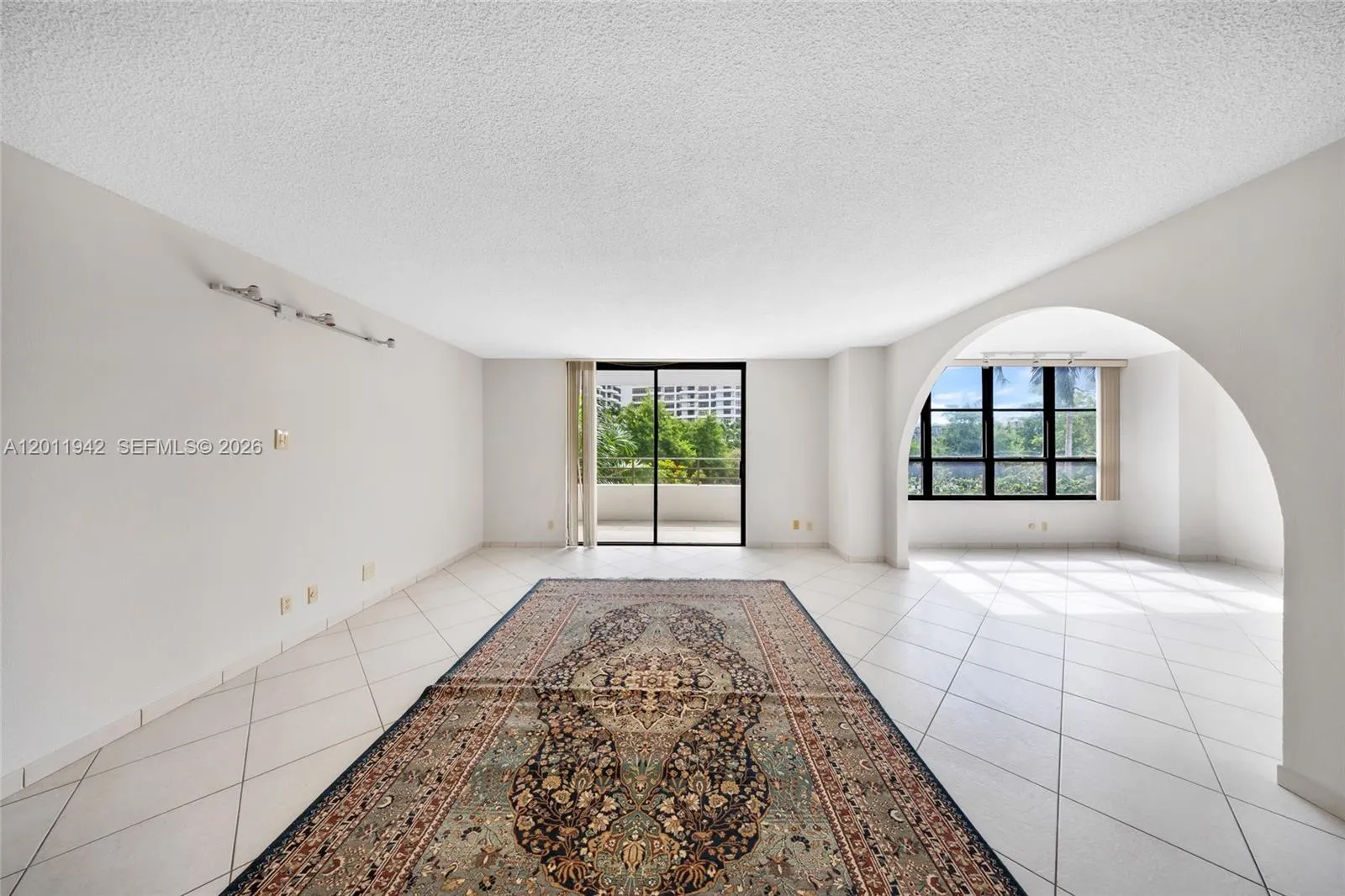 600 Three Islands Blvd # 212, Hallandale Beach FL 33009