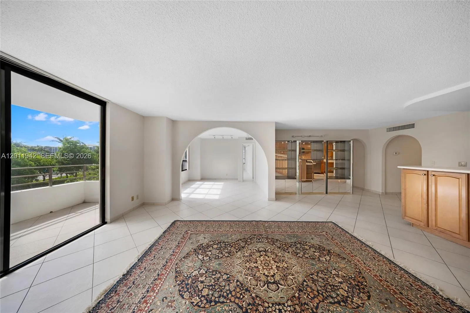 600 Three Islands Blvd # 212, Hallandale Beach FL 33009