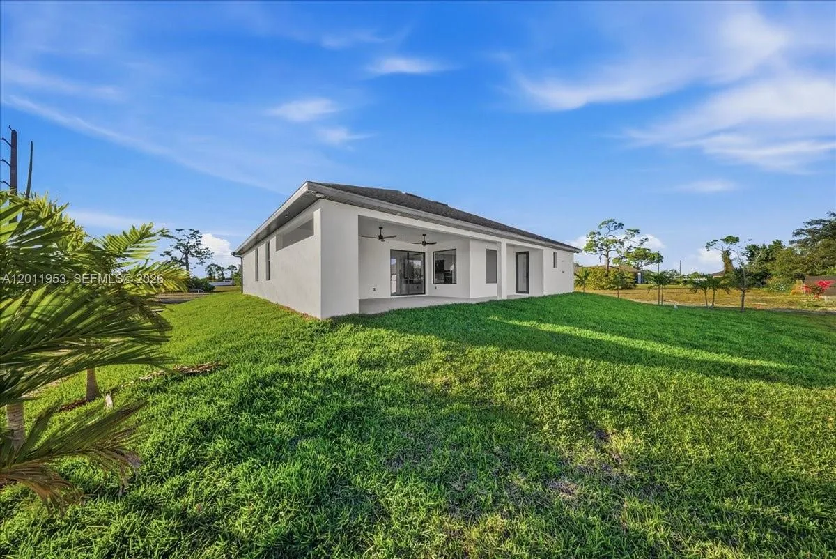 2145 EL DORADO BLVD N, Other City - In The State Of Florida FL 33993