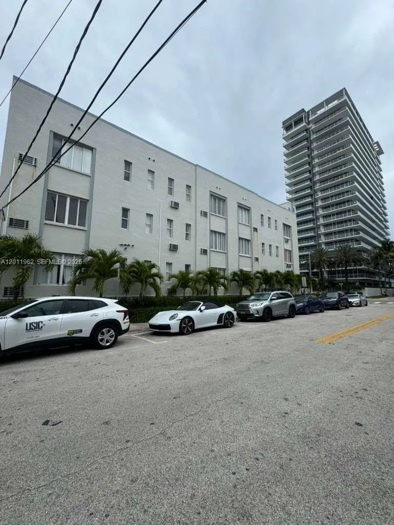 3700 Collins Ave # 309, Miami Beach FL 33140