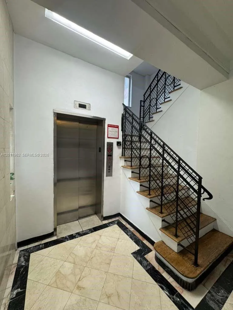 3700 Collins Ave # 309, Miami Beach FL 33140