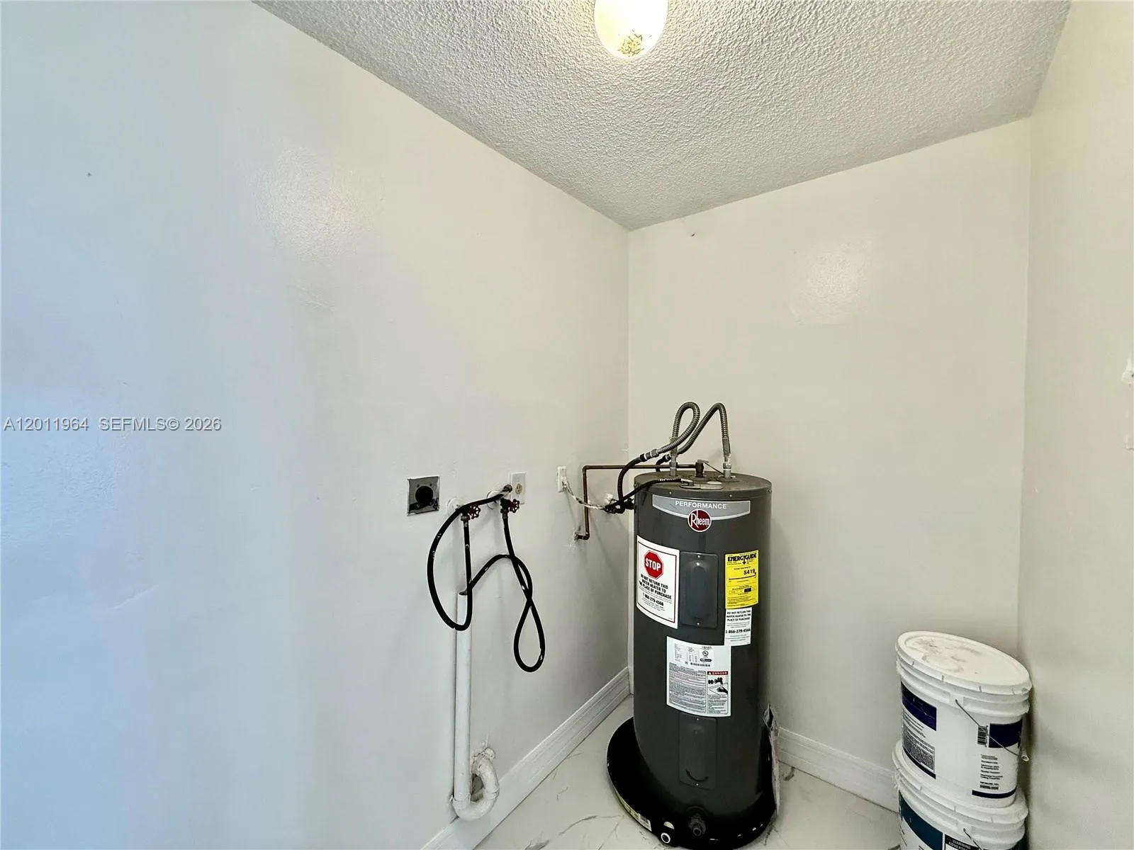 950 NW 109th St # 950, Miami FL 33168