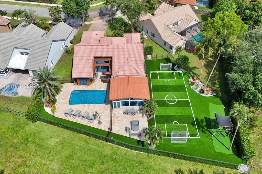 3222 Beechberry Cir, Davie FL 33328