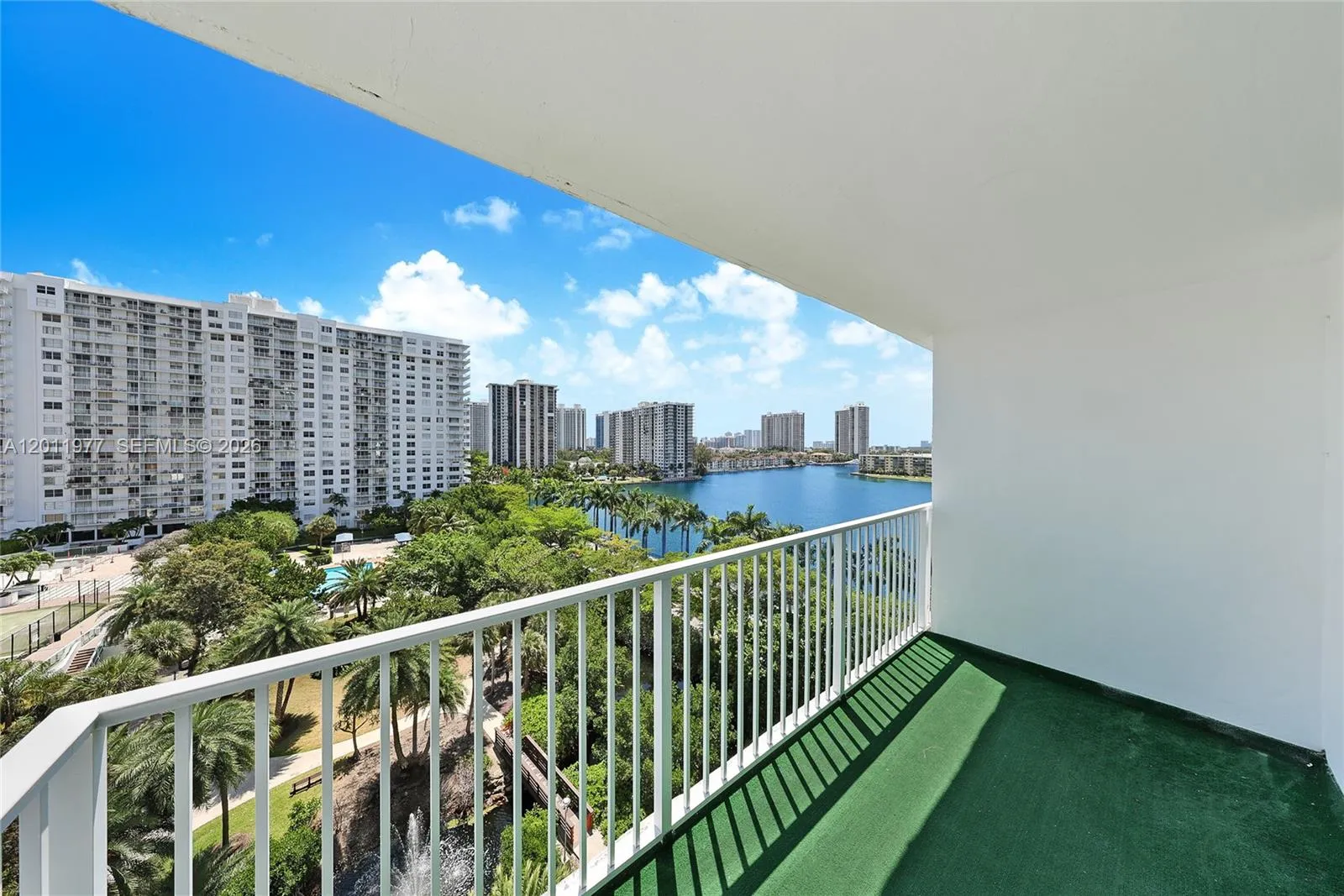 2801 NE 183rd St # 912W, Aventura FL 33160