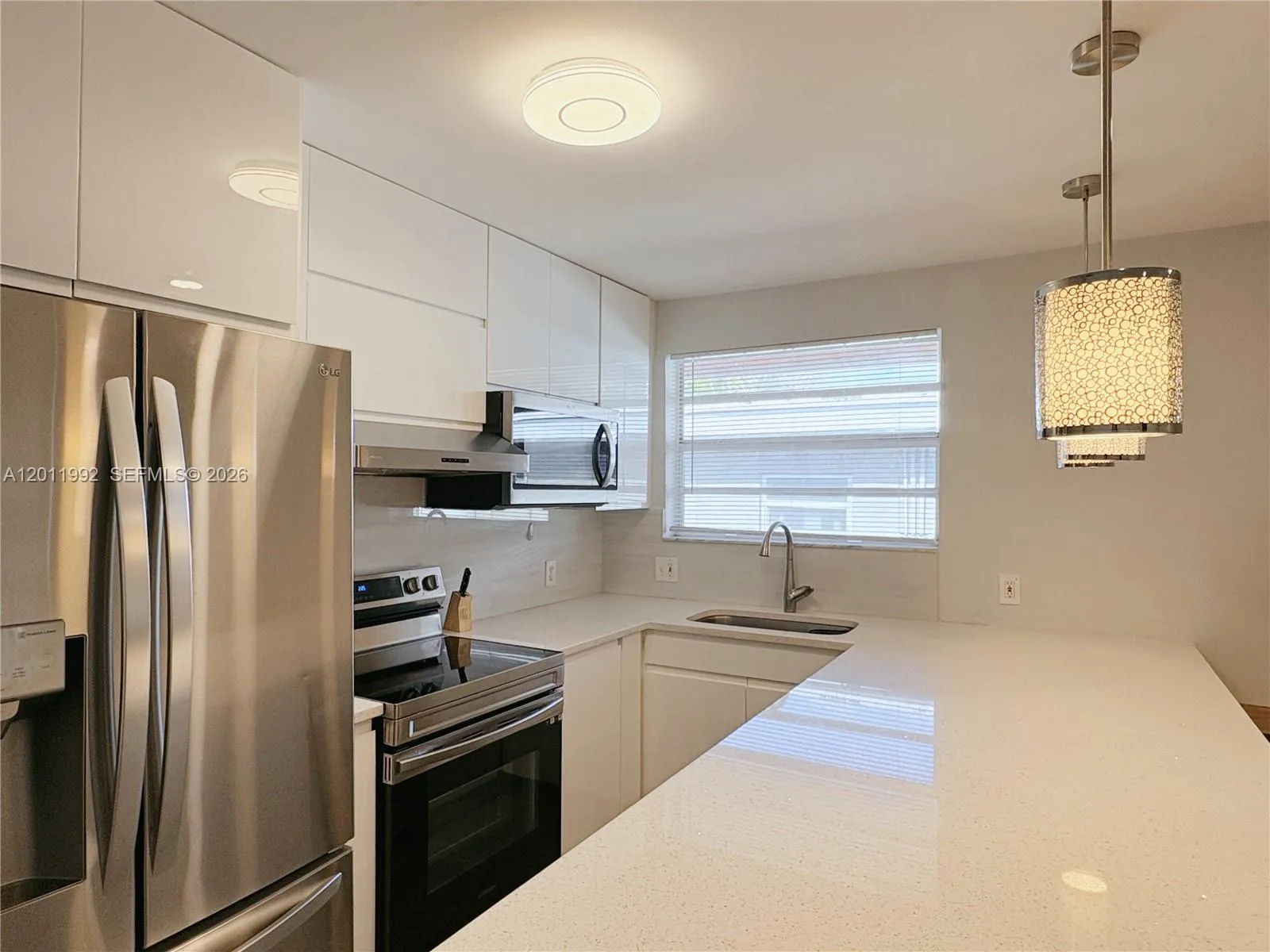 724 NE 3rd St # 1, Hallandale Beach FL 33009