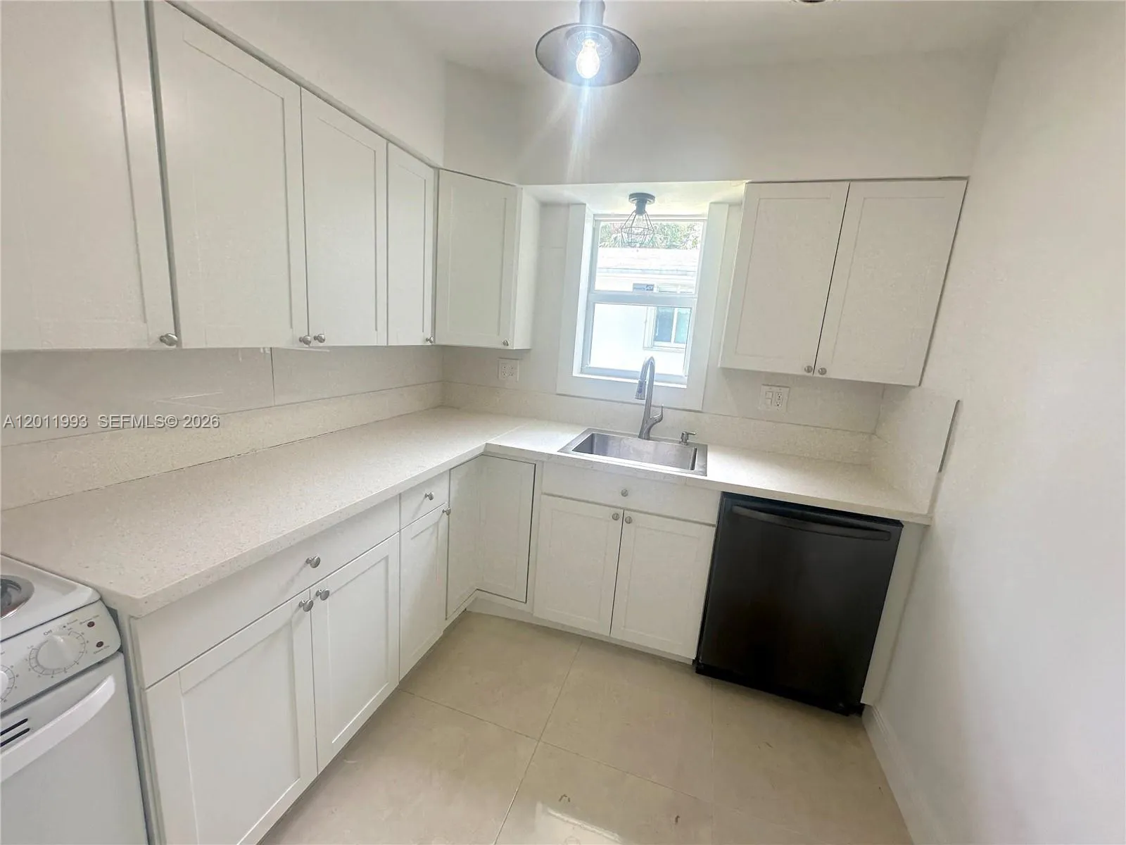 115 SE 2nd St # 1, Dania Beach FL 33004