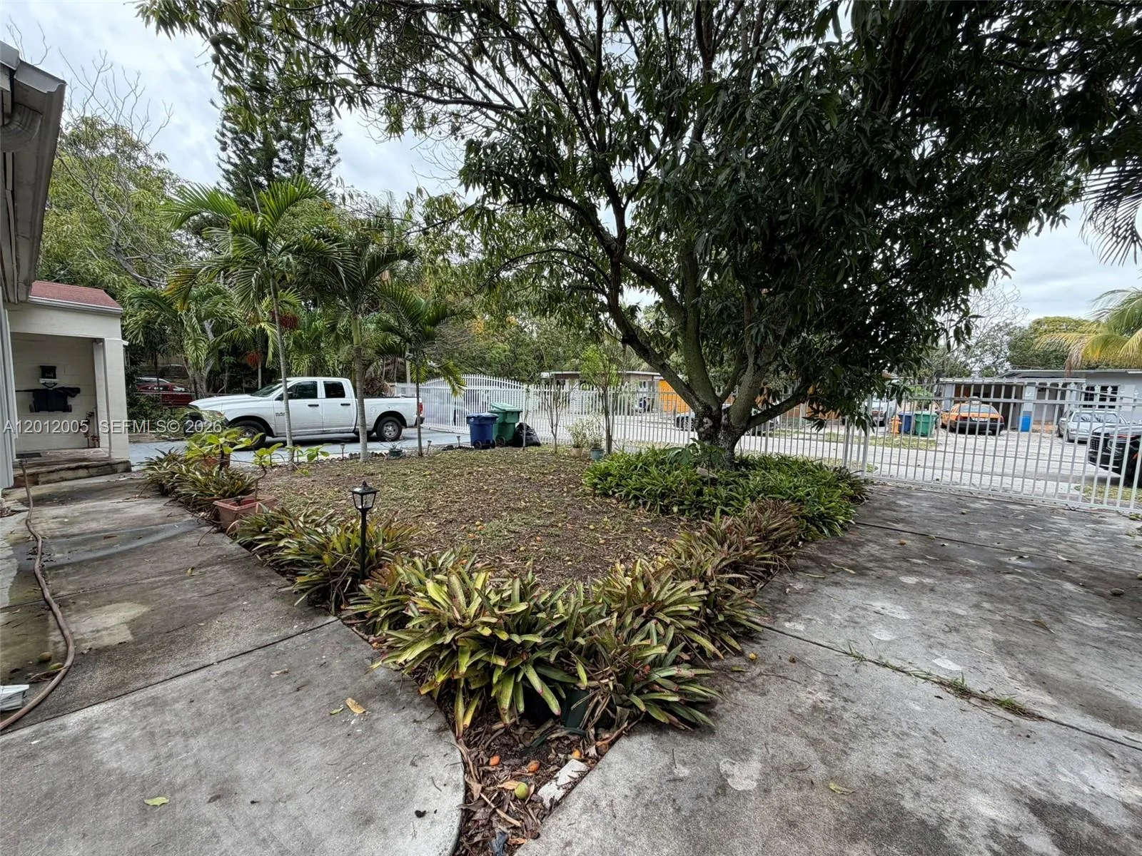 596 NW 109th St, Miami FL 33168