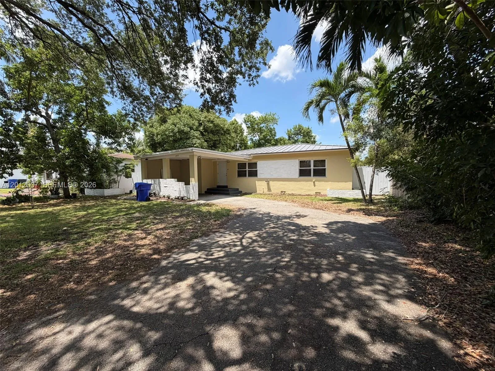 6433 Wiley St, Hollywood FL 33023