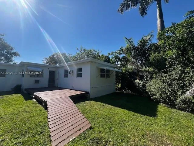 4548 SW 33rd Ave # M, Dania Beach FL 33312
