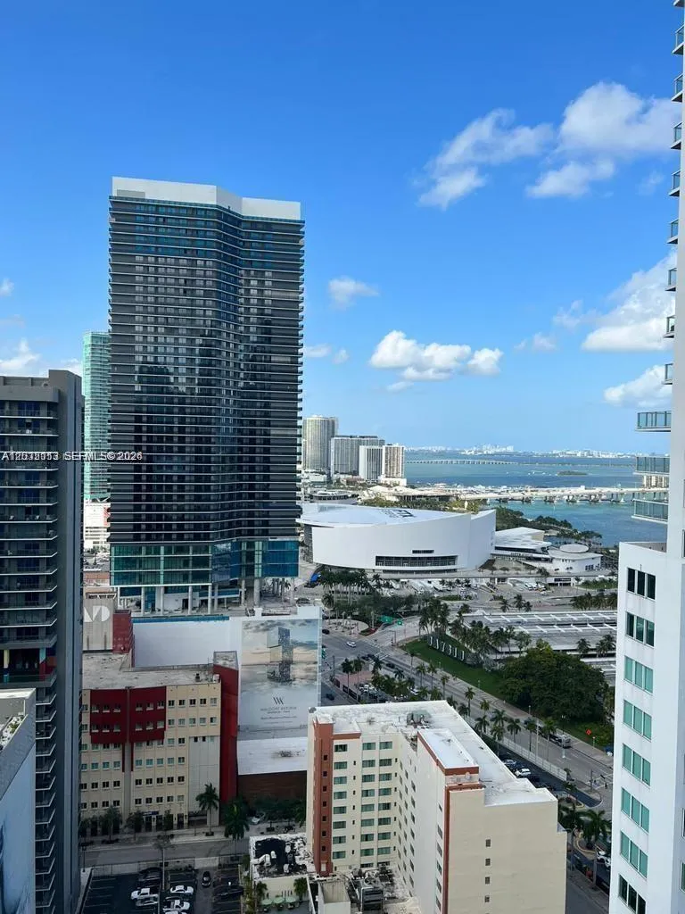 253 NE 2nd St # 3002, Miami FL 33132