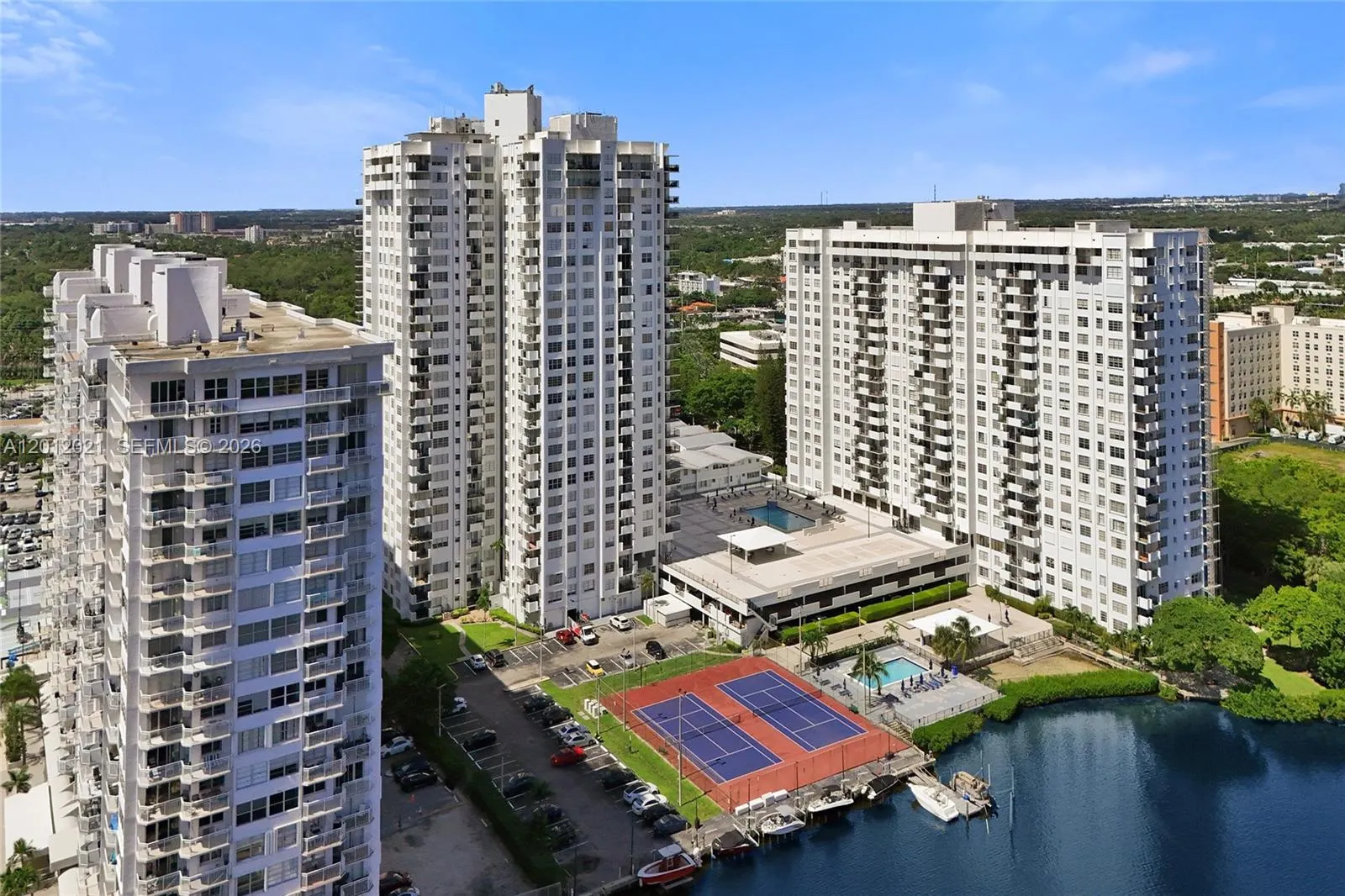 2750 NE 183rd St # 2412, Aventura FL 33160