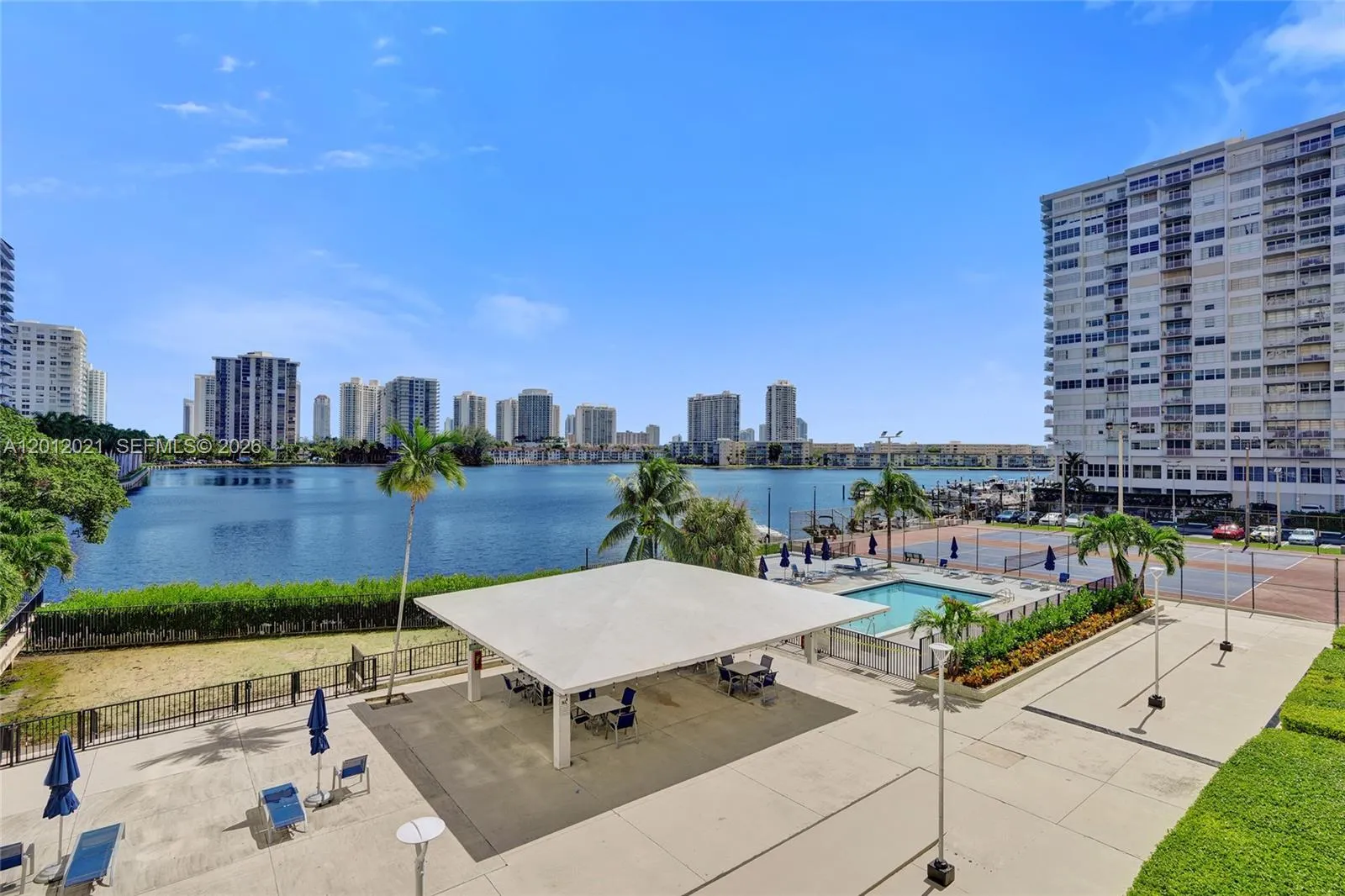 2750 NE 183rd St # 2412, Aventura FL 33160
