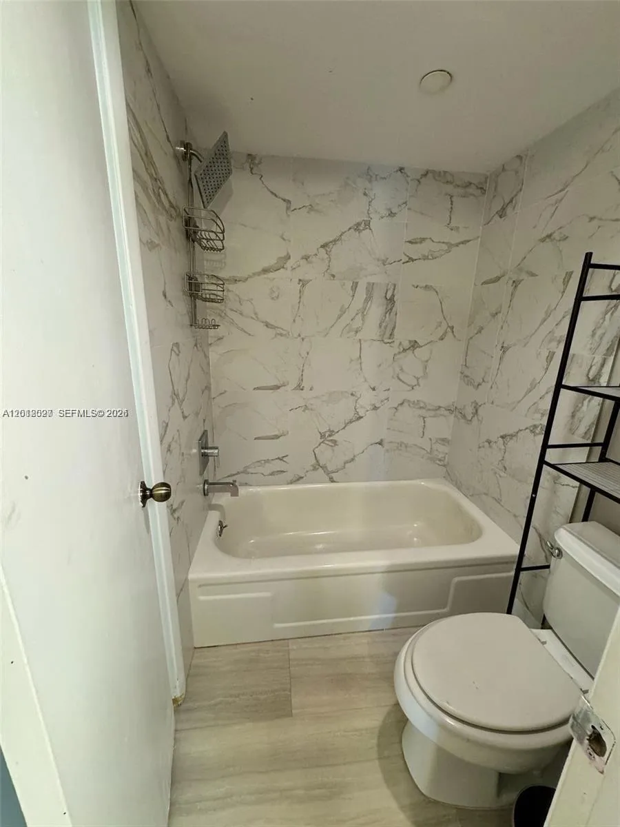 1100 Saint Charles Pl # 606, Pembroke Pines FL 33026