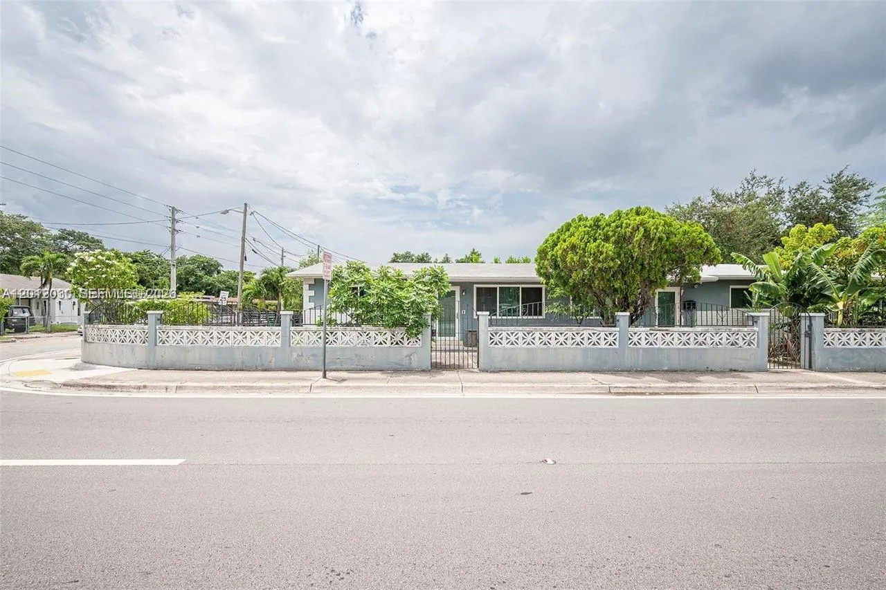 for sale at 5204 N Miami Ave, Miami FL 33127