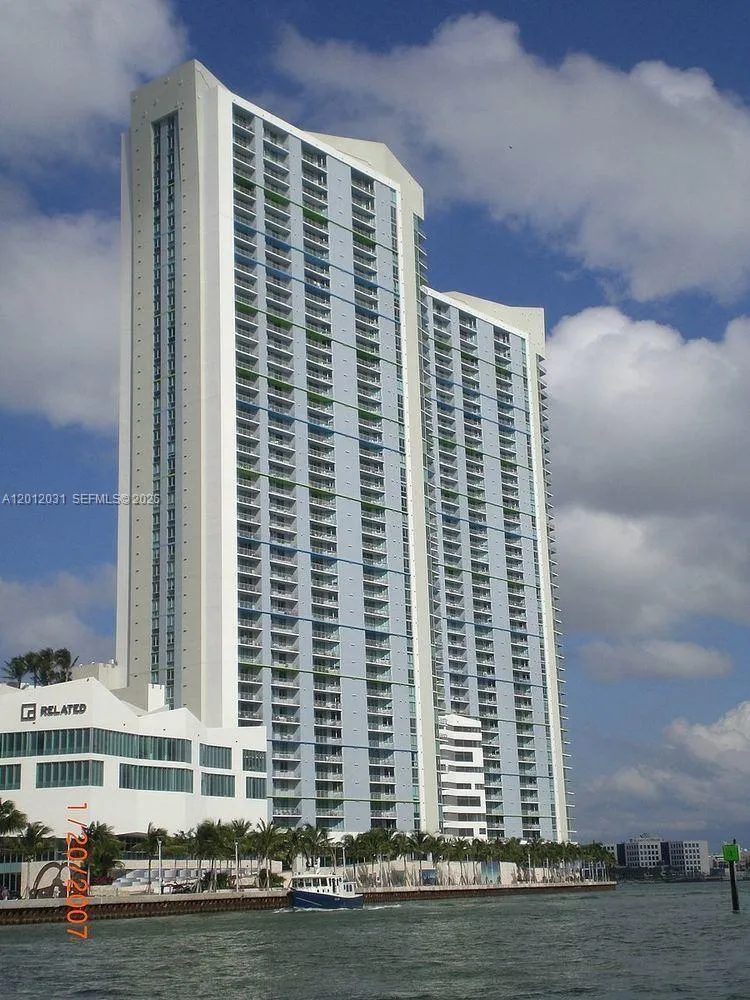 335 S Biscayne Blvd # 2900, Miami FL 33131