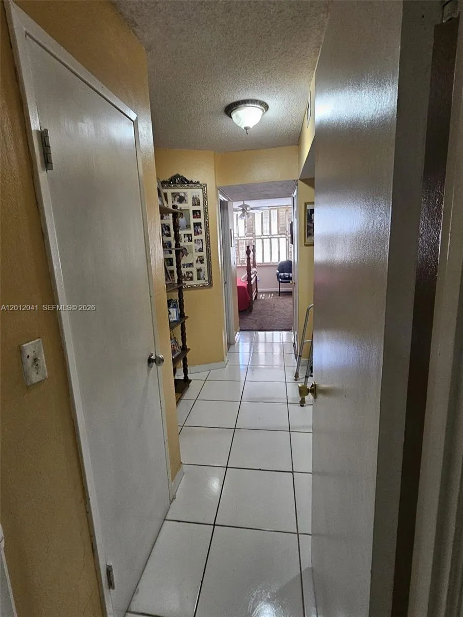 1670 NE 191st St # 3, Miami FL 33179